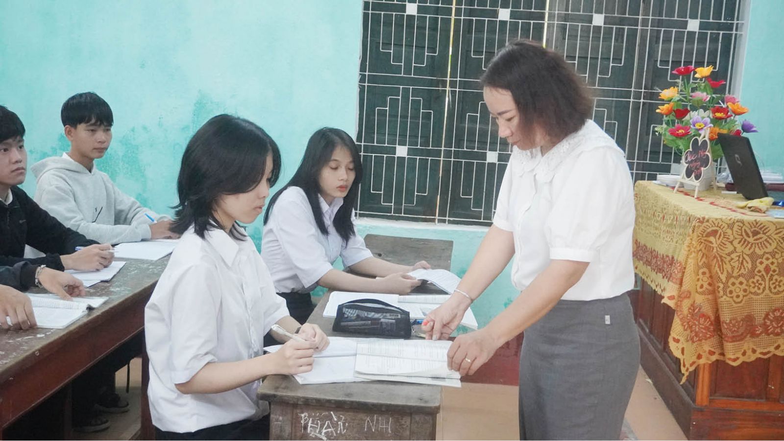 “Bắt bệnh” rớt tốt nghiệp ở hệ giáo dục thường xuyên