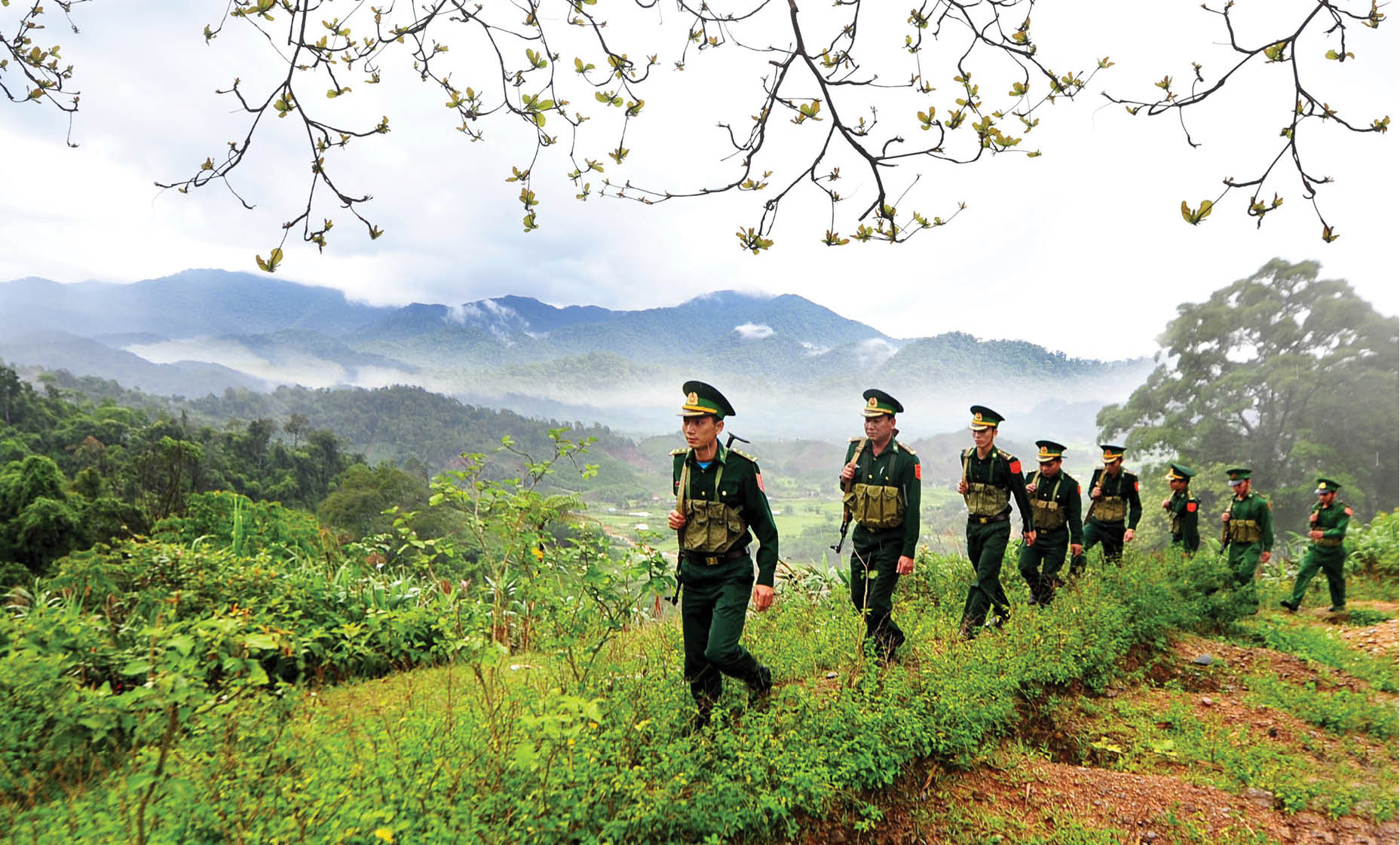 Quản lý, bảo vệ vững chắc chủ quyền lãnh thổ, an ninh biên giới