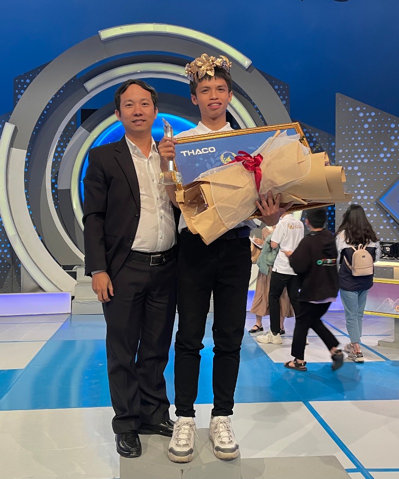 Nam sinh Quốc Học Huế tiến bước vào cuộc thi tháng “Đường lên đỉnh Olympia” năm thứ 23