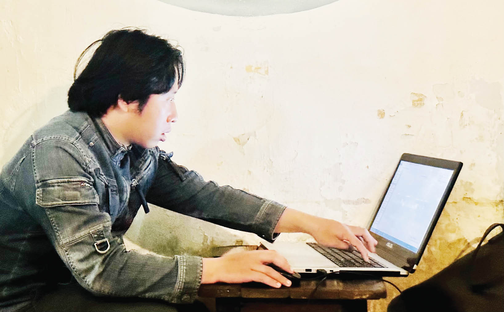 Sinh viên sử dụng ChatGPT để hỗ trợ học tập