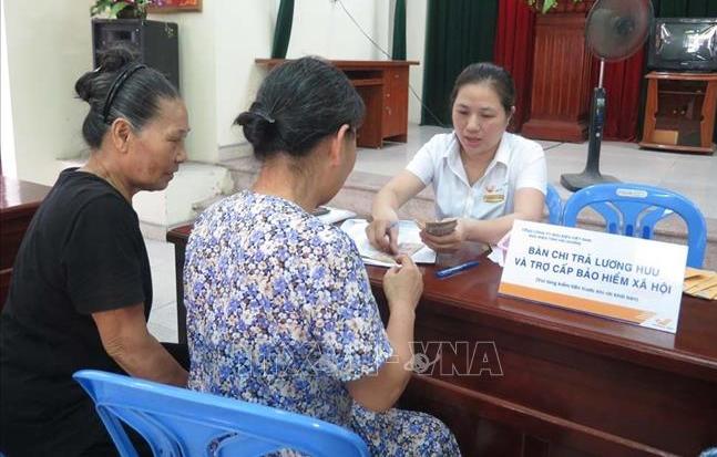 Đề xuất mới về hưu trí xã hội và trợ cấp hằng tháng cho những người trên 60 tuổi