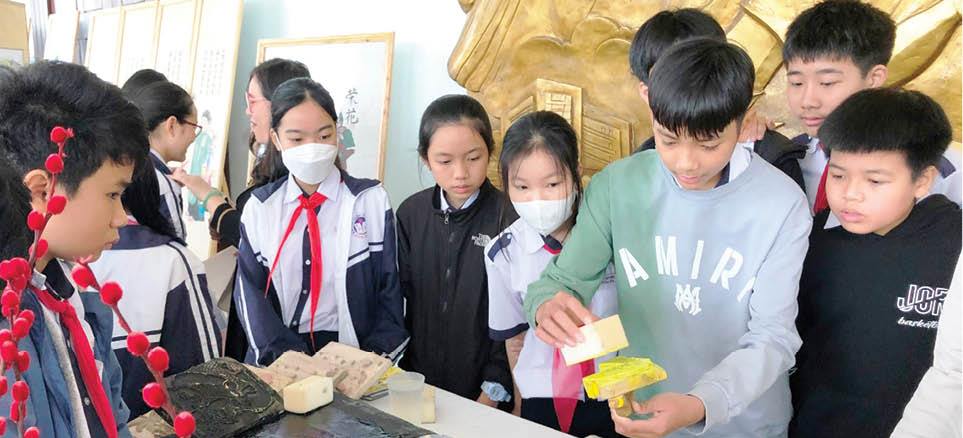 Dòng chảy văn hóa trong triển lãm “Sắc Xuân”