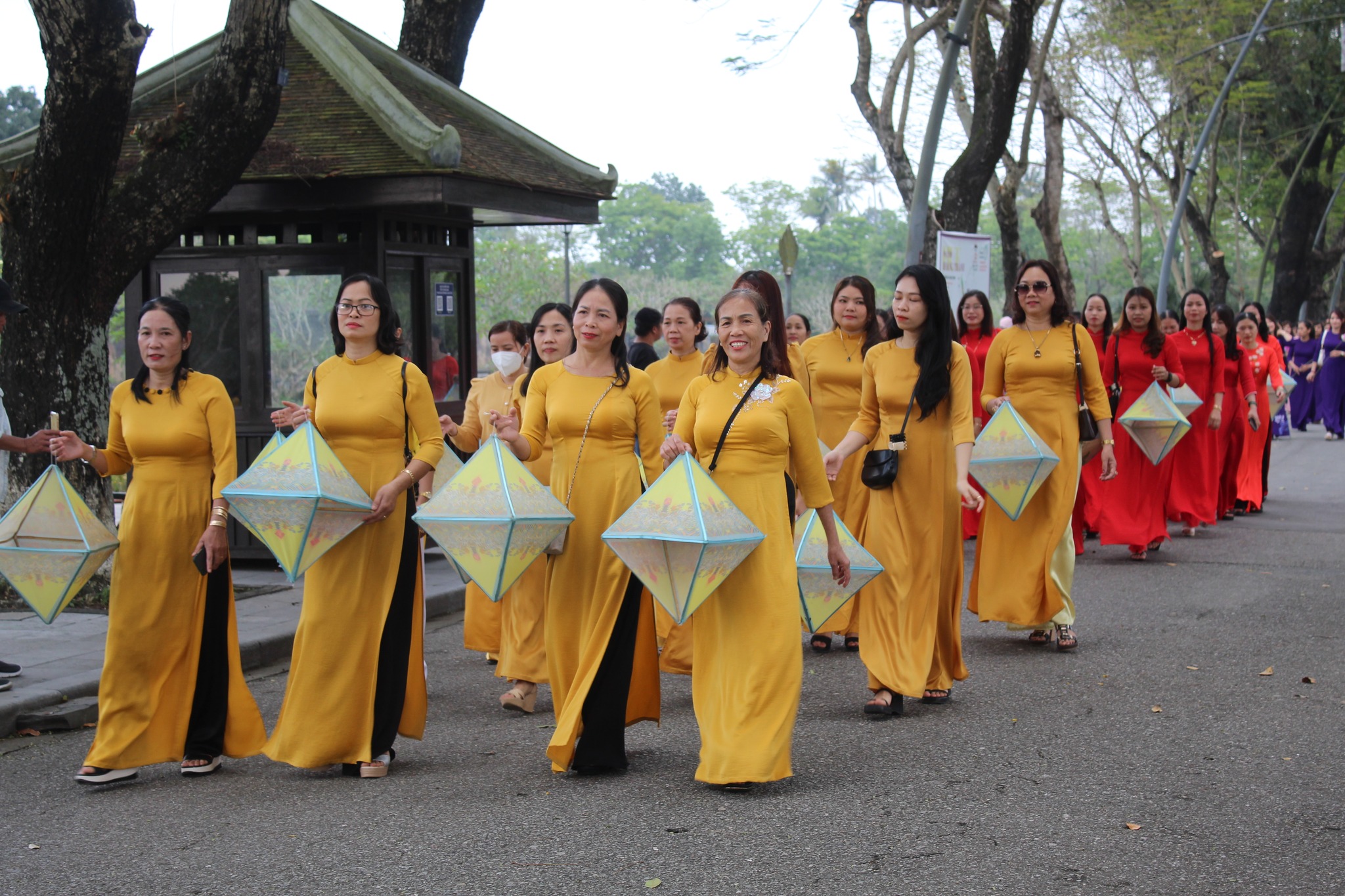 Tọa đàm về chuyên đề công tác cán bộ nữ