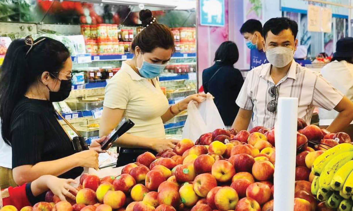 Đừng để “tăng lương không bằng tăng giá”