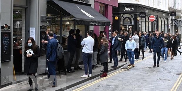 Anh tung gói cải cách trị giá hàng tỷ bảng để thúc đẩy lực lượng lao động