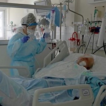 WHO 55 quốc gia đối mặt với cảnh thiếu nhân viên y tế