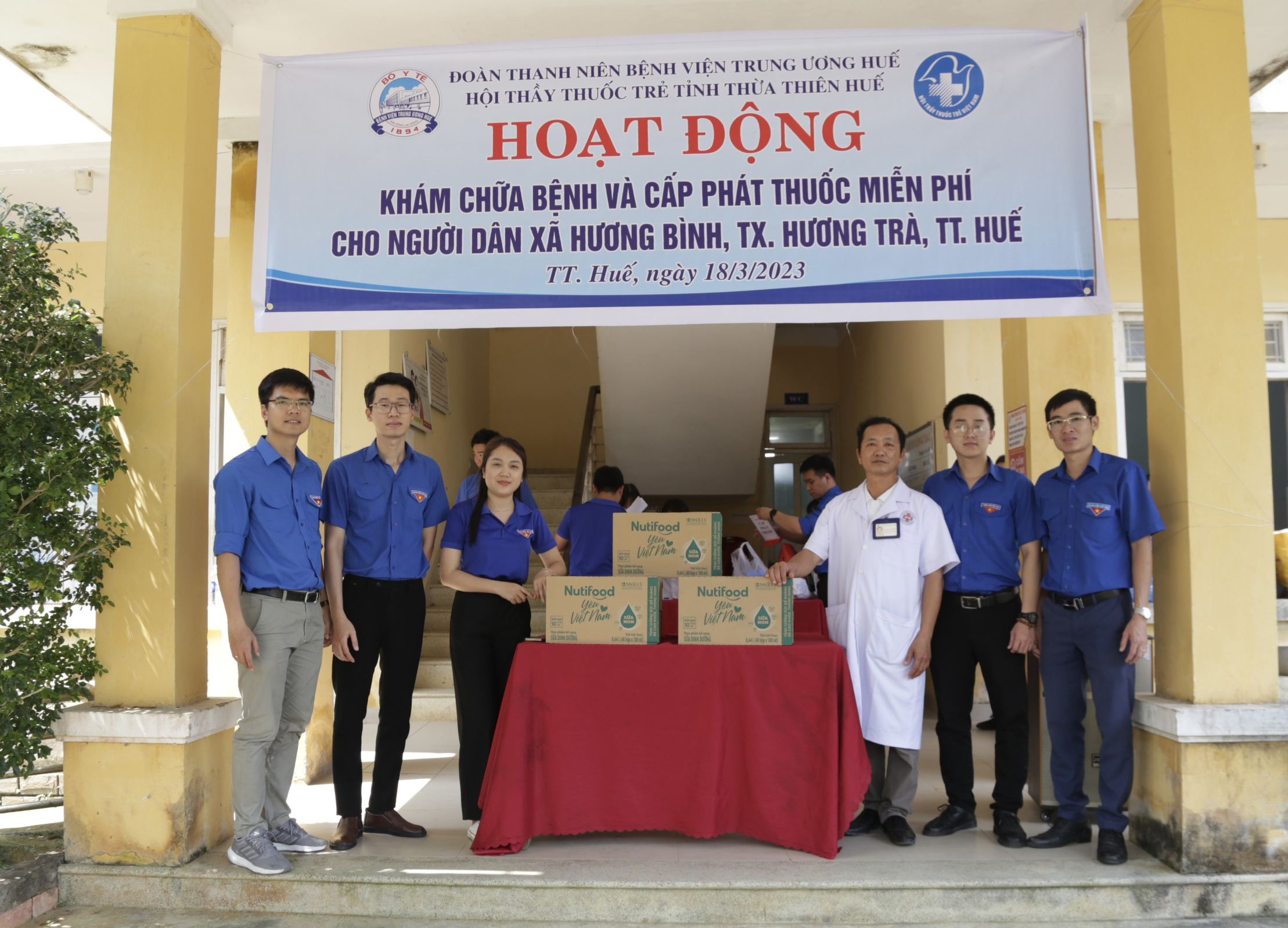 Khám, cấp thuốc miễn phí cho 200 người dân vùng khó khăn