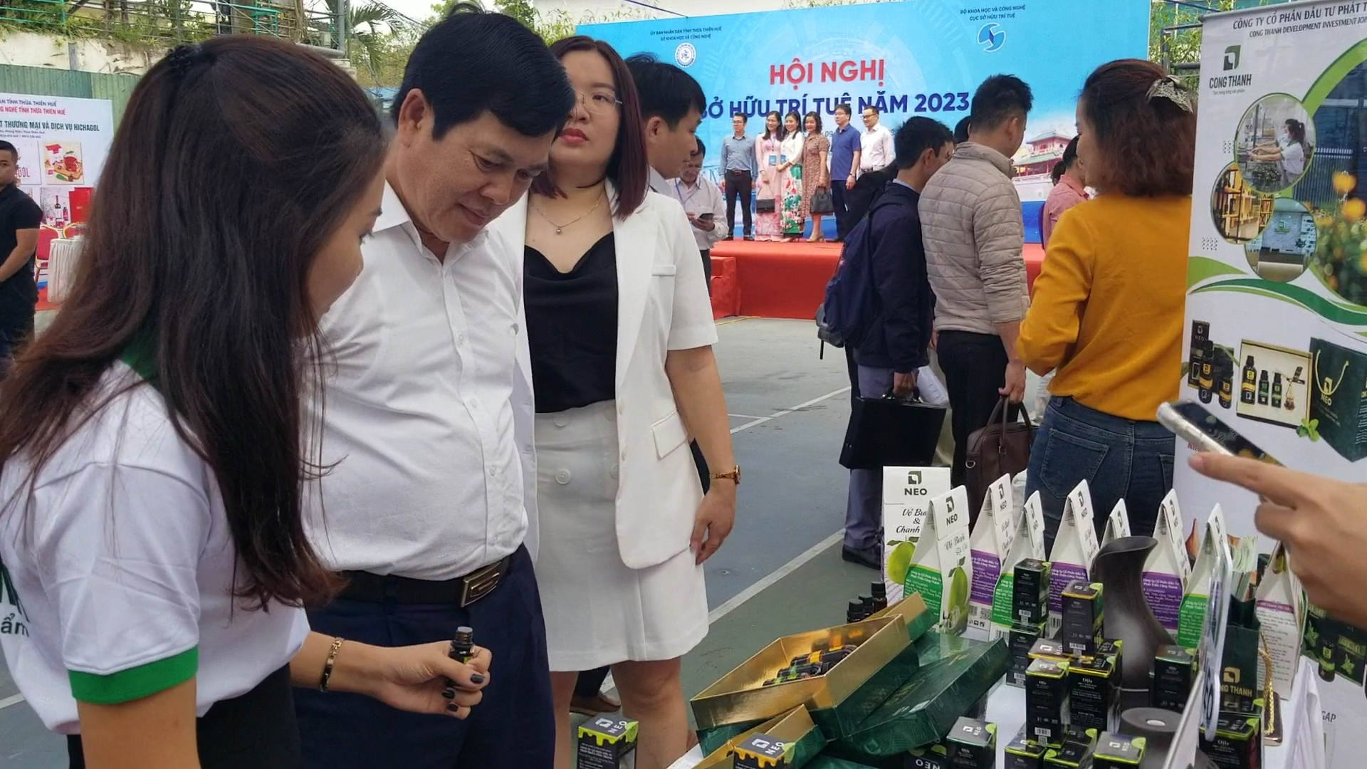 Sản xuất tinh dầu bằng nguyên liệu sạch