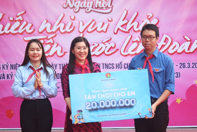 Quyết định, tuyên dương 11 “Dũng sỹ nghìn việc tốt”