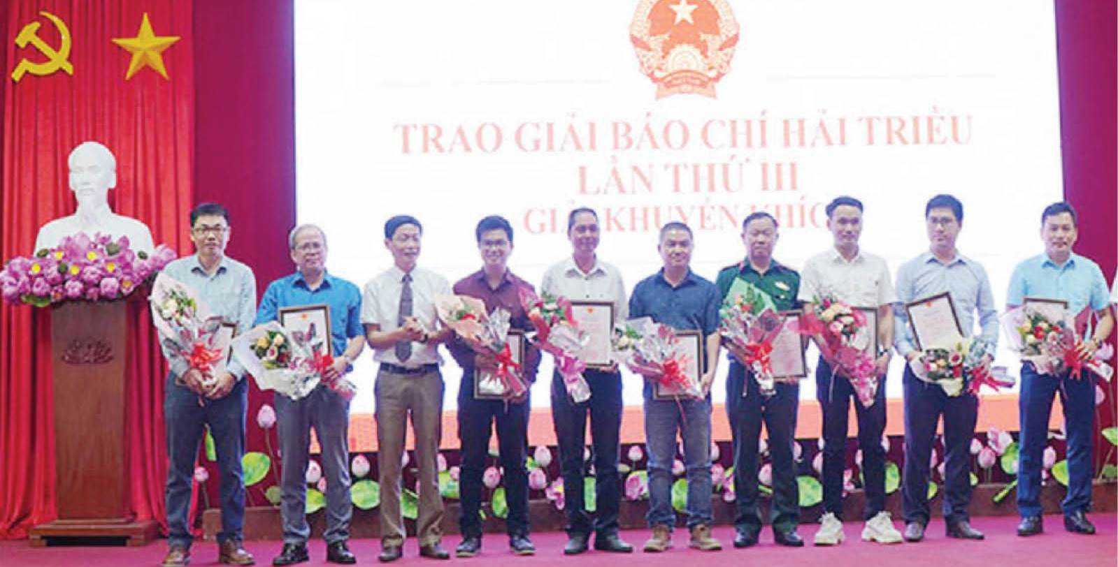 Thêm “hương sắc” cho làng báo Cố đô