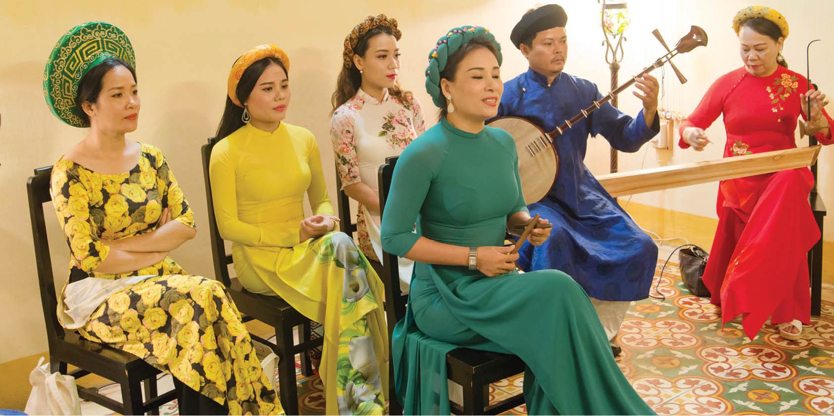 Sâu lắng tiếng lòng người nữ