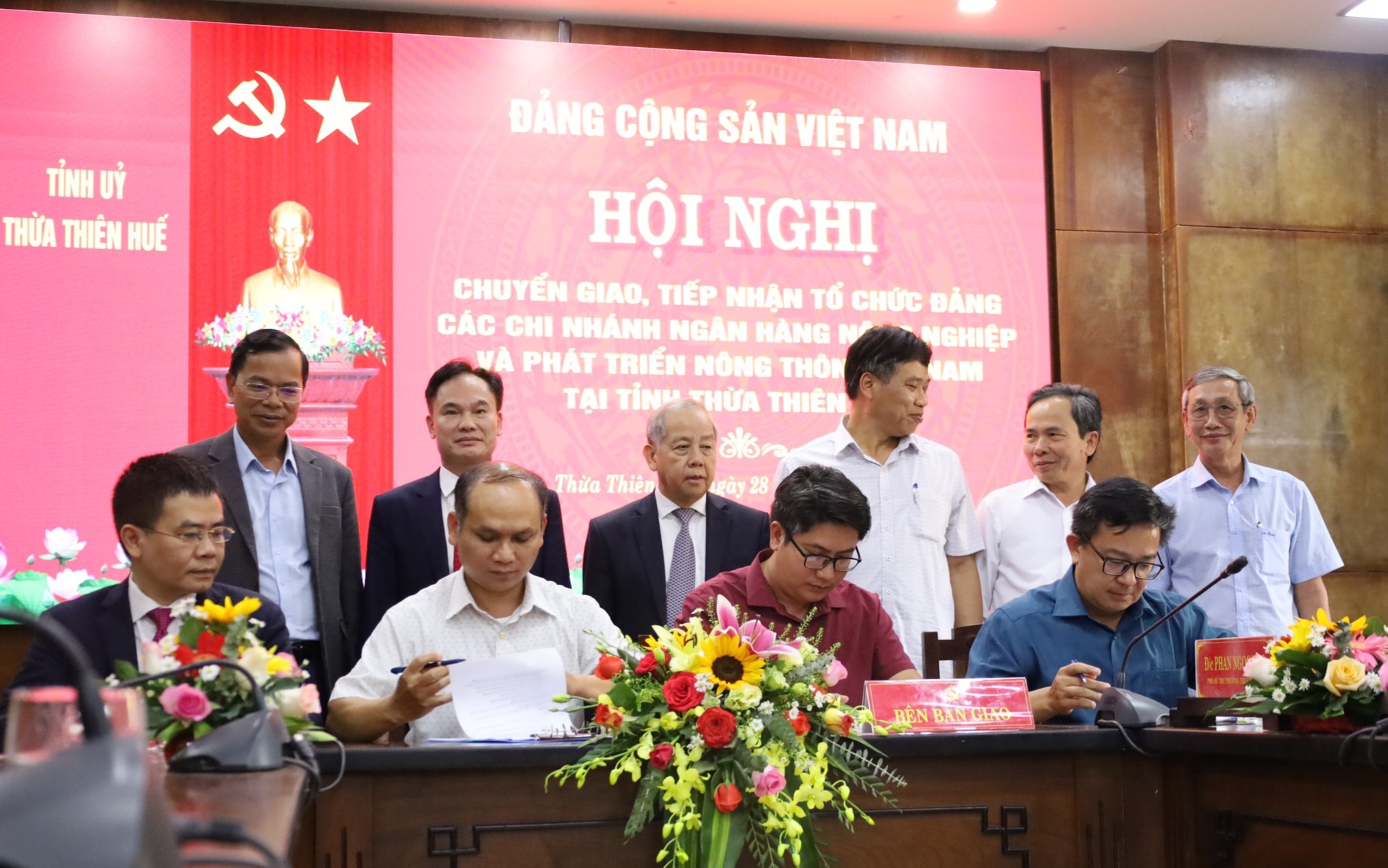 Chuyển giao tổ chức Đảng, đảng viên của Agribank