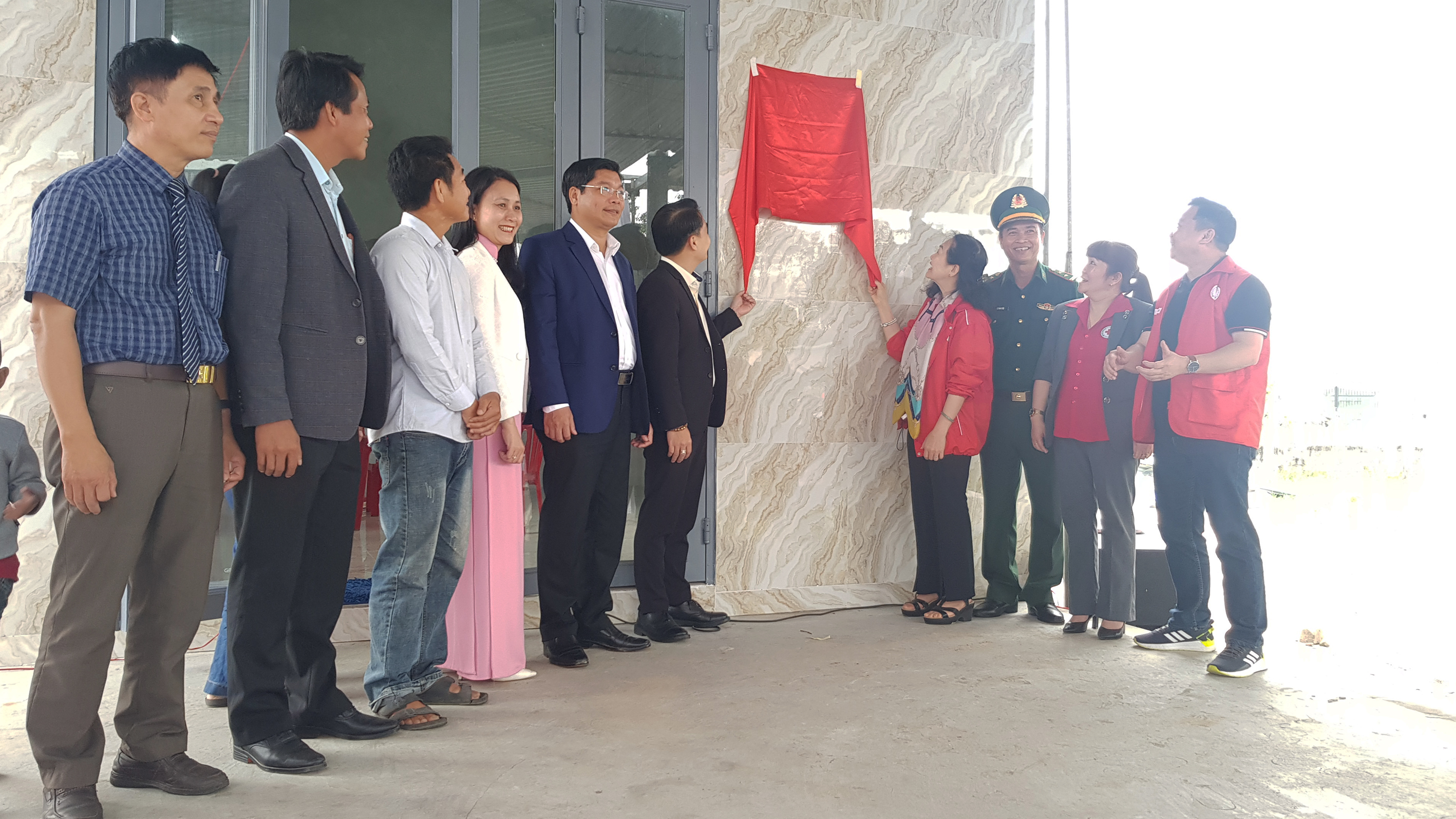 Khánh thành 100 căn nhà cho ngư dân khó khăn