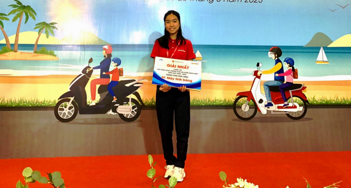 Giải nhất cuộc thi “ An toàn giao thông cho nụ cười ngày mai” thuộc về em Lê Thị Ý Lan
