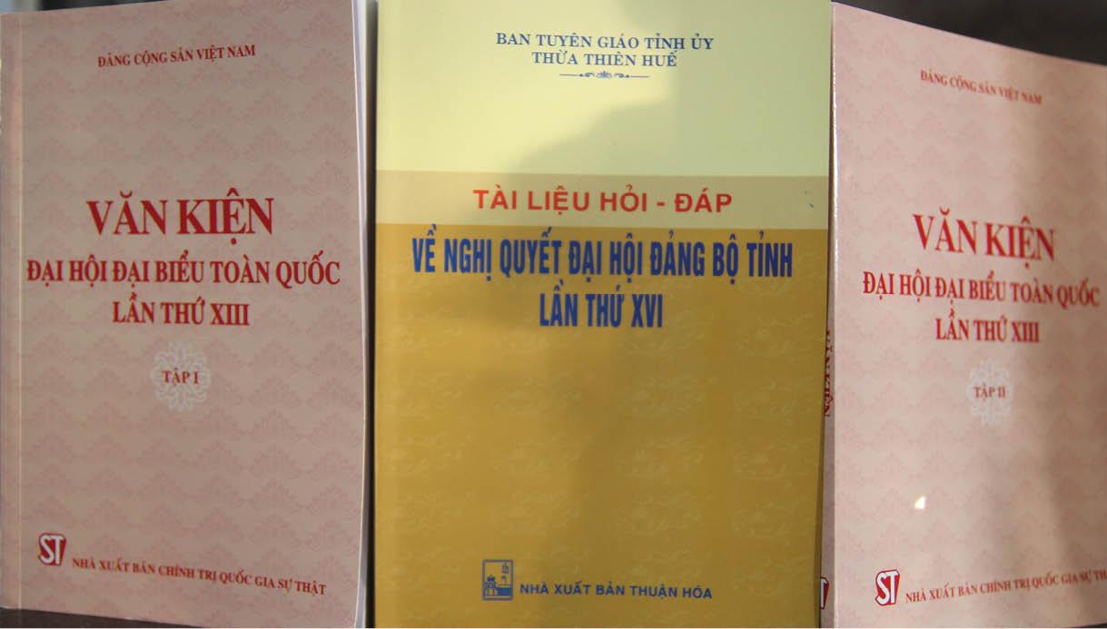 Đổi mới hình thức học tập, đưa nghị quyết của Đảng vào cuộc sống