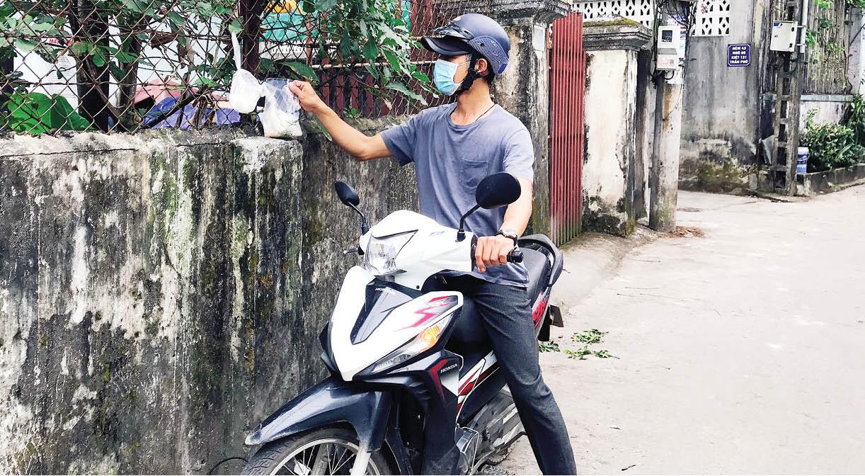 Để riêng thức ăn thừa cho người chăn nuôi - cách phân loại rác ý nghĩa