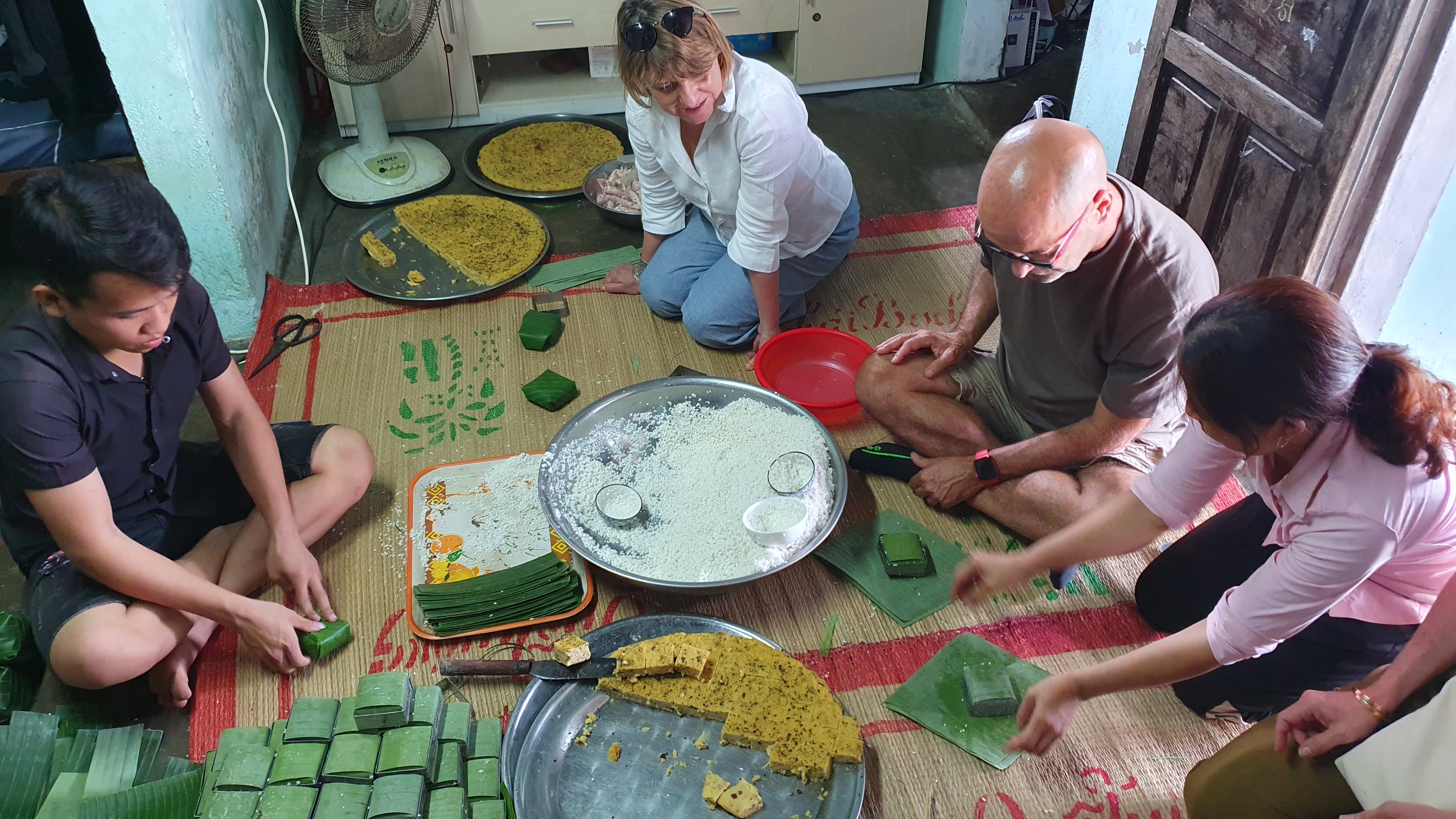 Bánh chưng, bánh tét chợ đêm