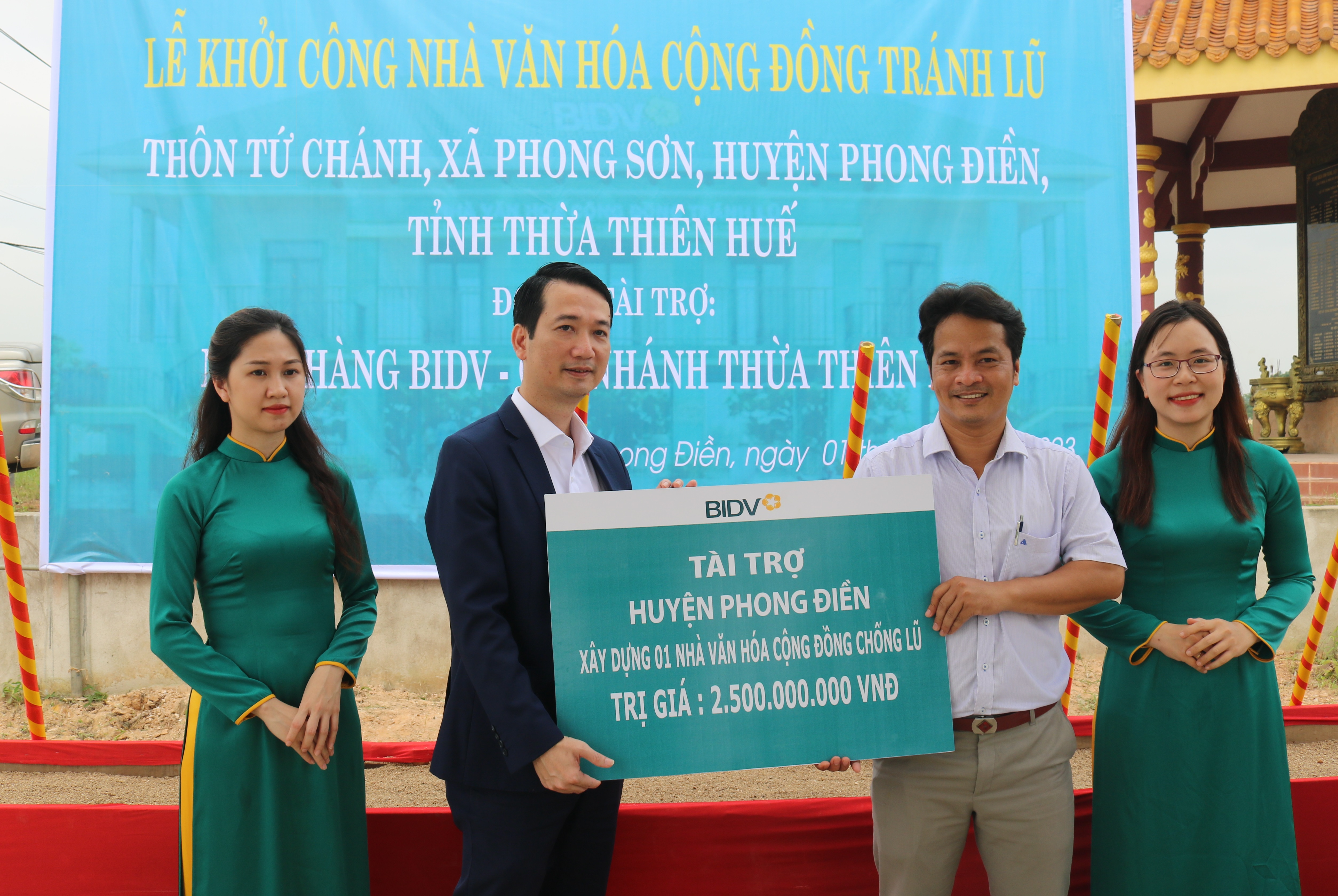 BIDV hỗ trợ 5 tỷ đồng xây nhà tránh lũ