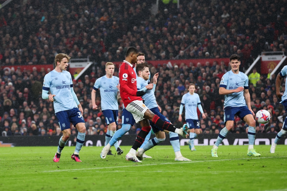 Rashford nổ súng, M U trở lại Top 4