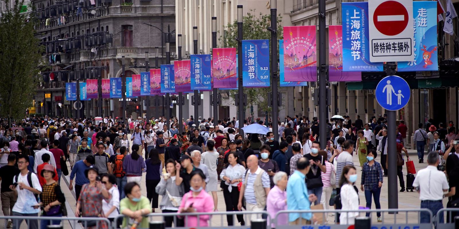 AMRO nâng dự báo triển vọng ASEAN+3, kỳ vọng tăng trưởng “mạnh mẽ”