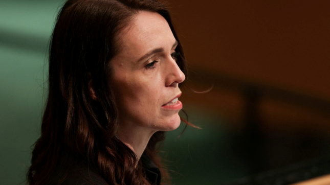 Nữ Thủ tướng New Zealand rơi nước mắt trong phát biểu cuối cùng