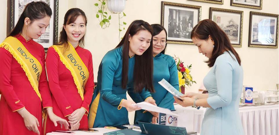 Bắt kịp đà giảm lãi suất