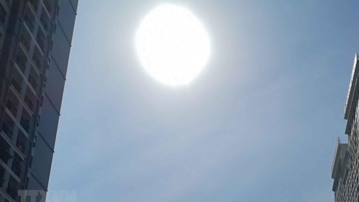 Chỉ số tia cực tím tại Trung Bộ và Nam Bộ nguy cơ gây hại rất cao