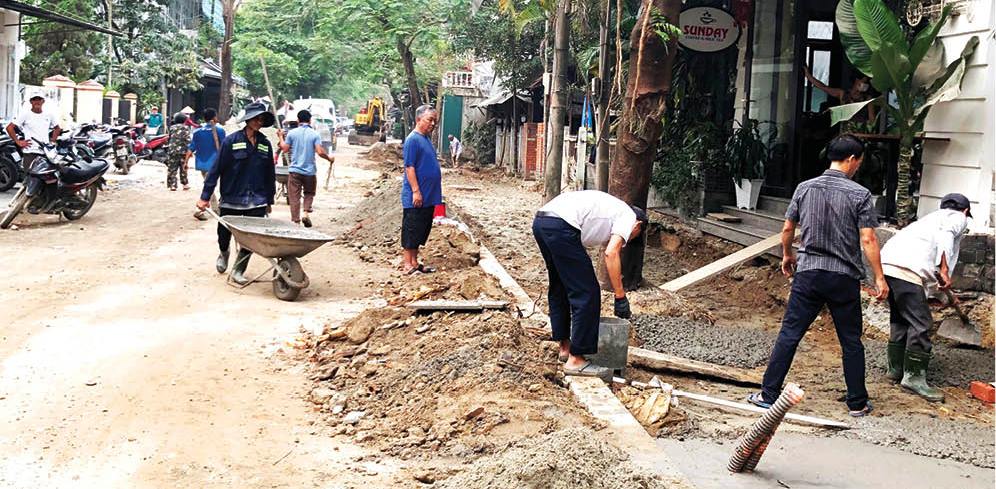 Dân khổ vì nâng cấp đường với tiến độ rùa