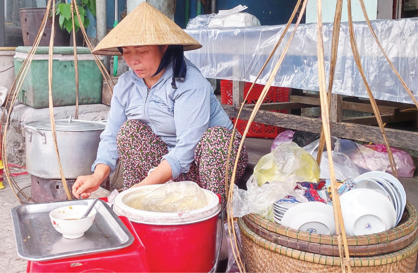 Thương lắm gánh hàng rong xứ Huế