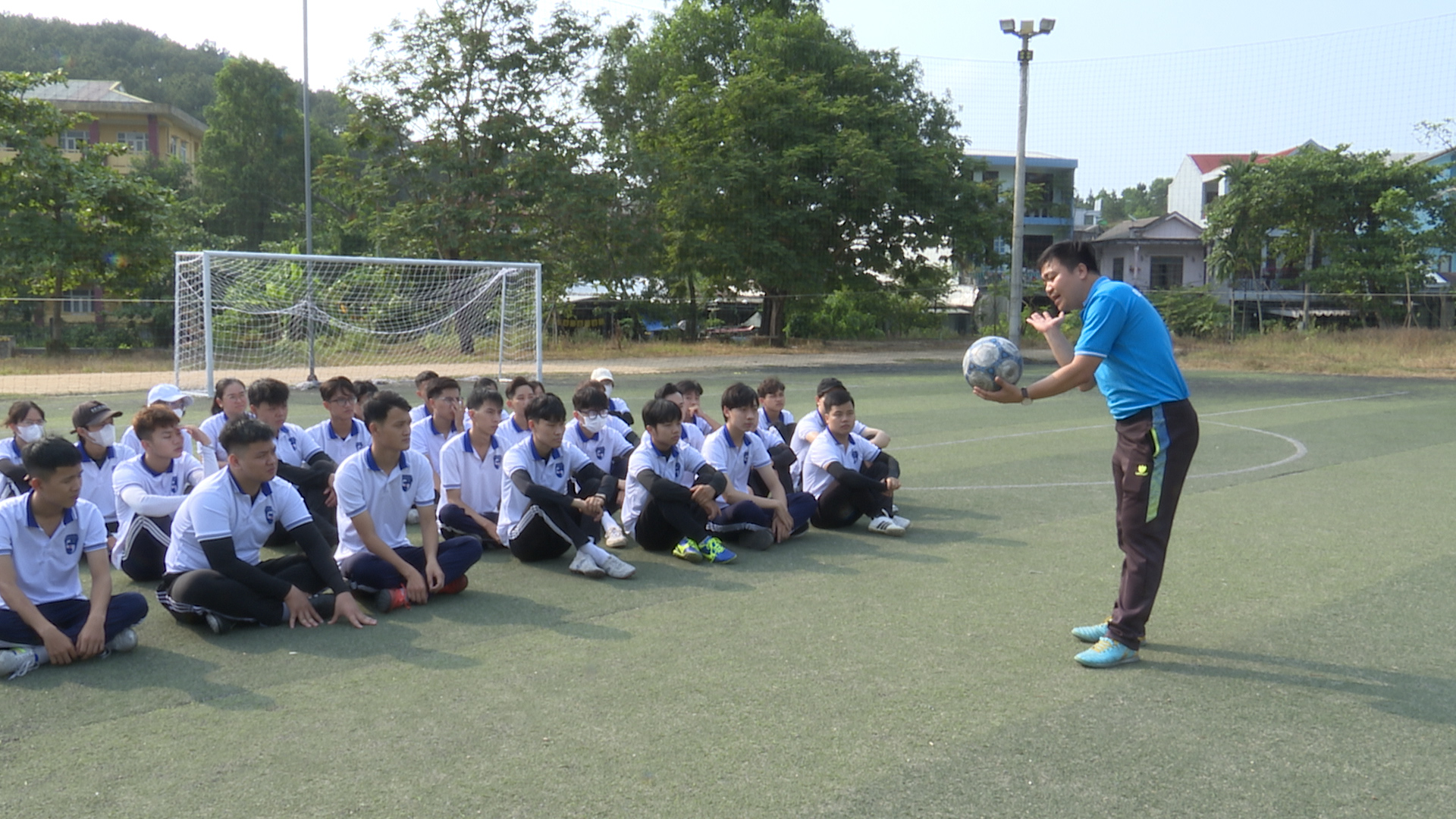 Giáo dục thể chất qua mô hình câu lạc bộ