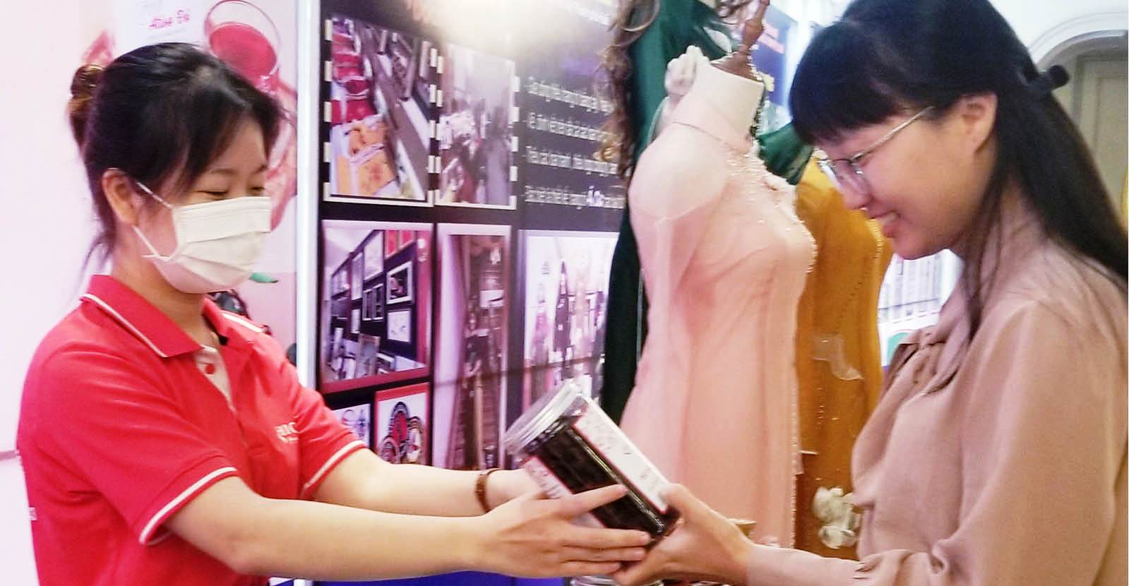 Kết nối đưa công nghệ vào sản xuất nông nghiệp