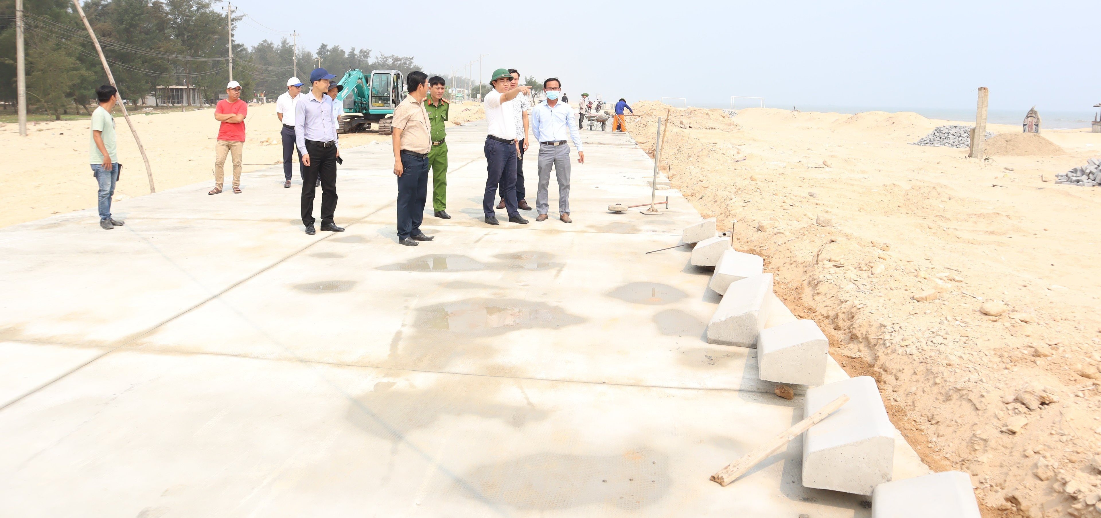 Đẩy nhanh tiến độ chỉnh trang hạ tầng bãi tắm Phú Diên, Vinh Thanh, Vinh An, Phú Thuận