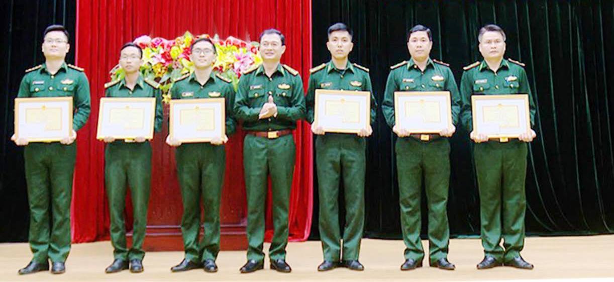 Chú trọng chất lượng đội ngũ cán bộ chính trị