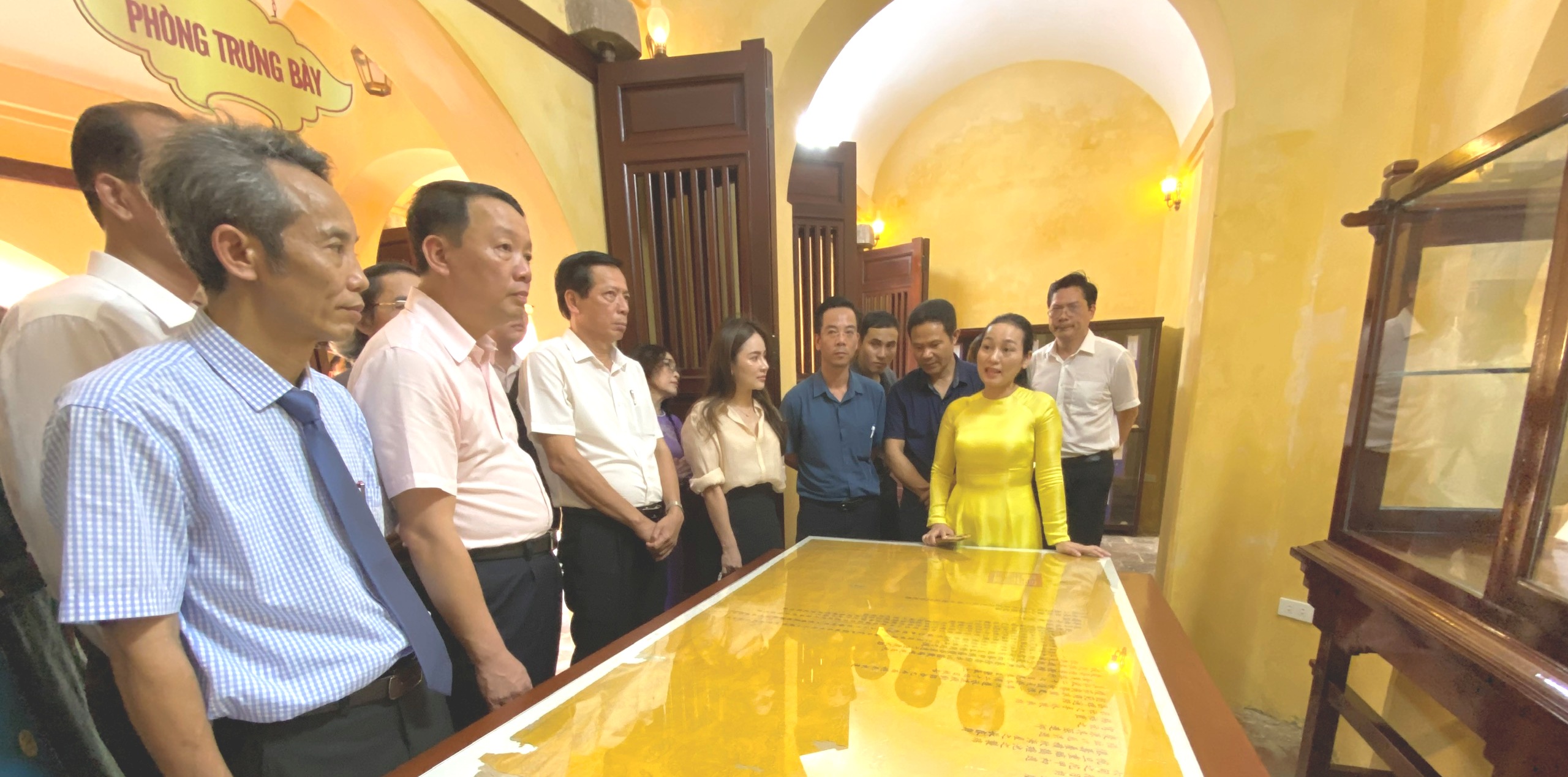 Lưu dấu lịch sử Tàng Thơ lâu