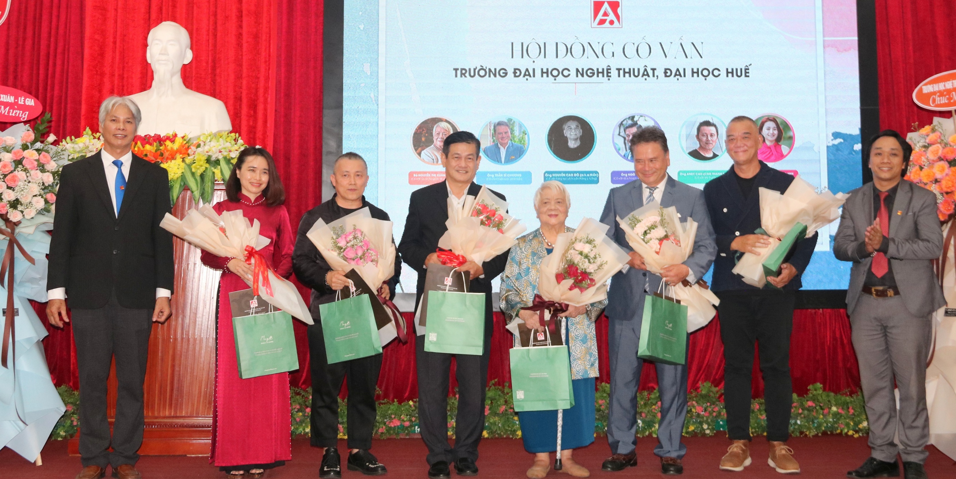 Đạo diễn Xuân Phượng làm thành viên Hội đồng cố vấn Trường ĐH Nghệ thuật