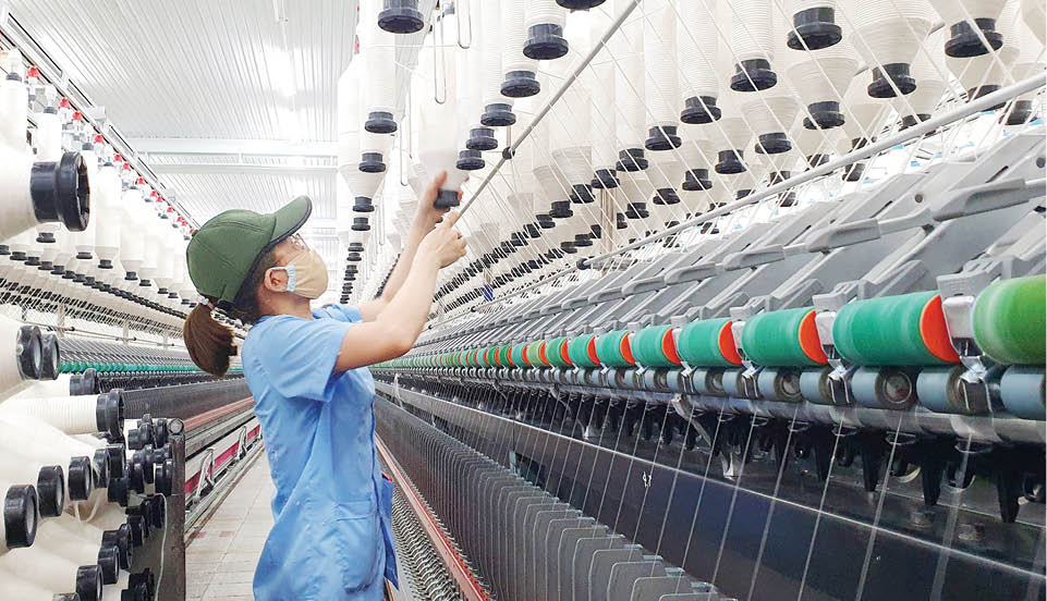 Xuất, nhập khẩu vẫn e dè