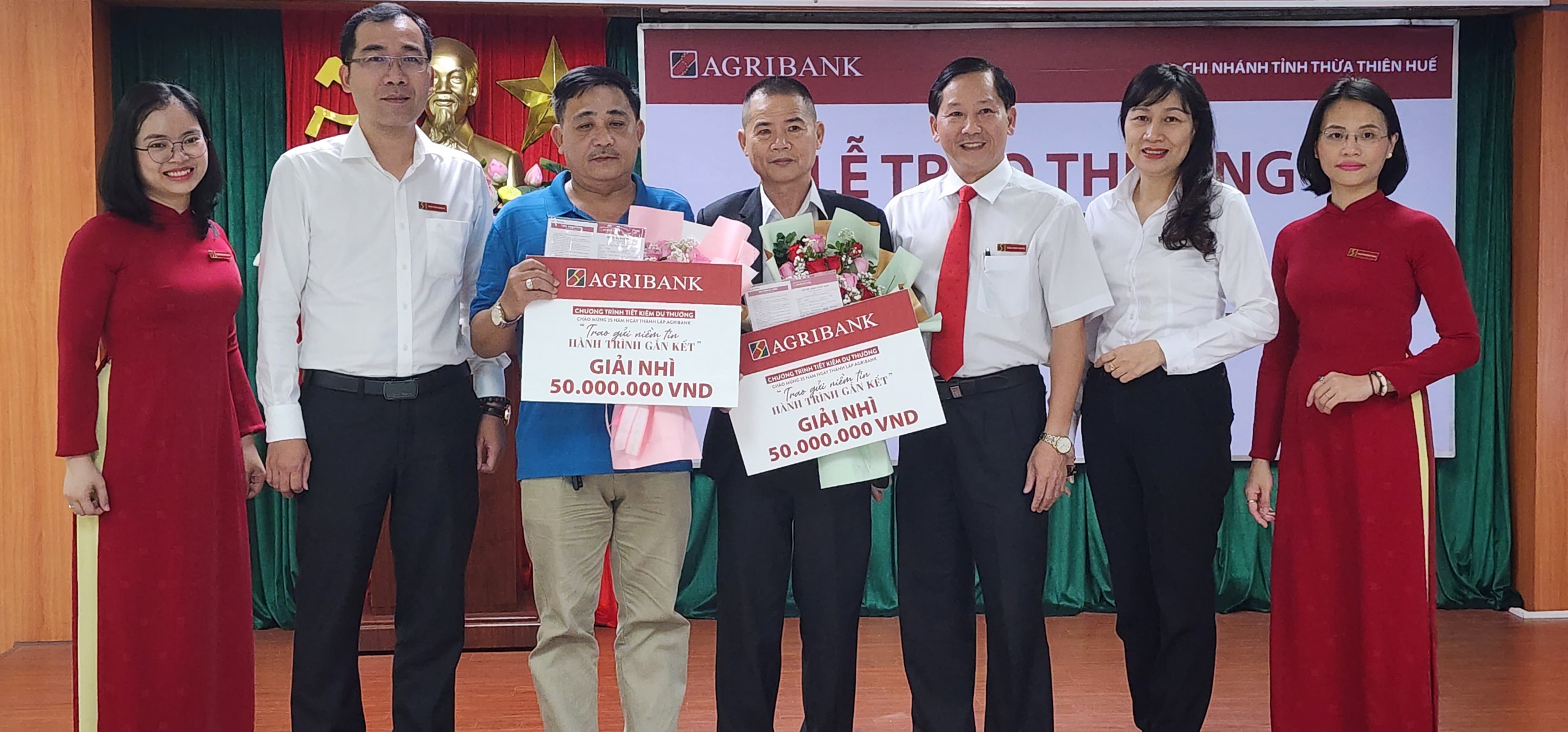 649 khách hàng may mắn trúng thưởng