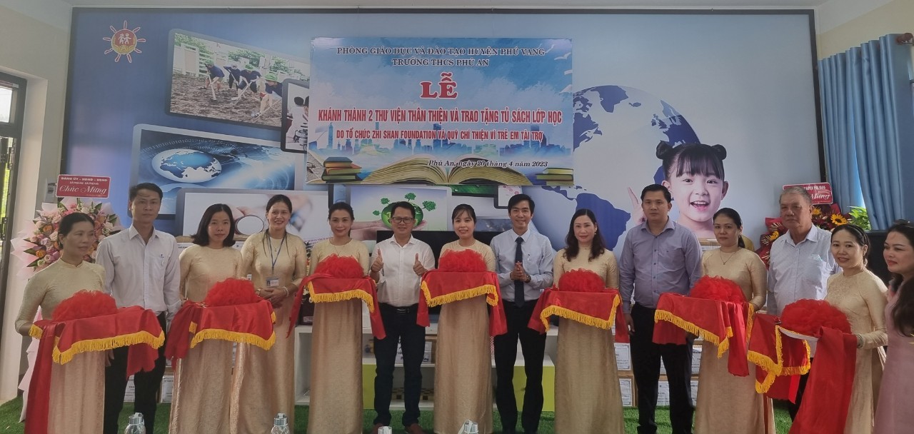 Khánh thành 2 thư viện thân thiện và trao tặng 107 tủ sách lớp học