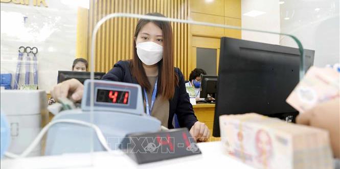 Đề xuất cho vay lãi suất 0 đối với ngân hàng bị rút tiền hàng loạt