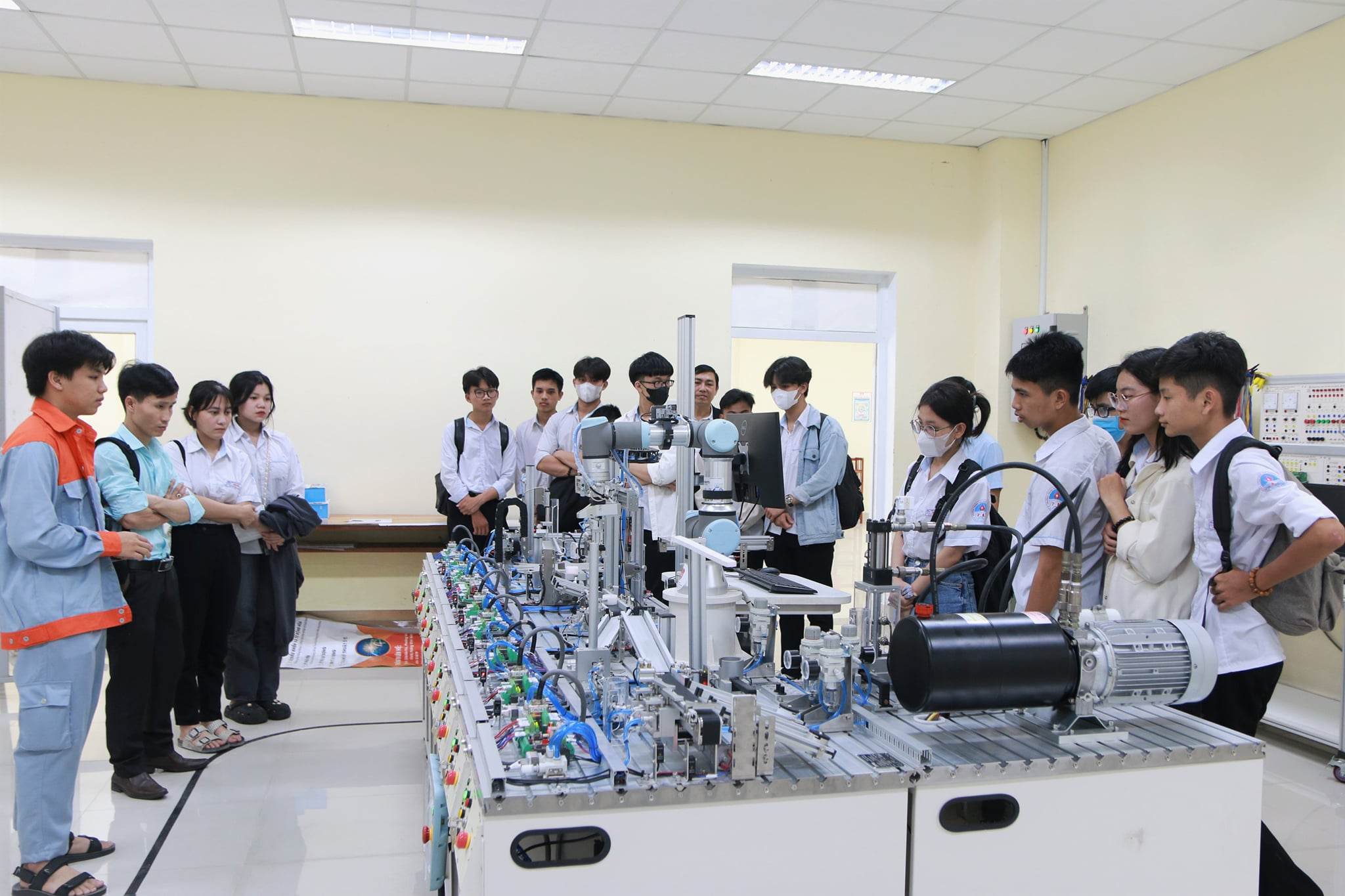 Giao lưu, tìm hiểu về ngành Công nghệ thông tin