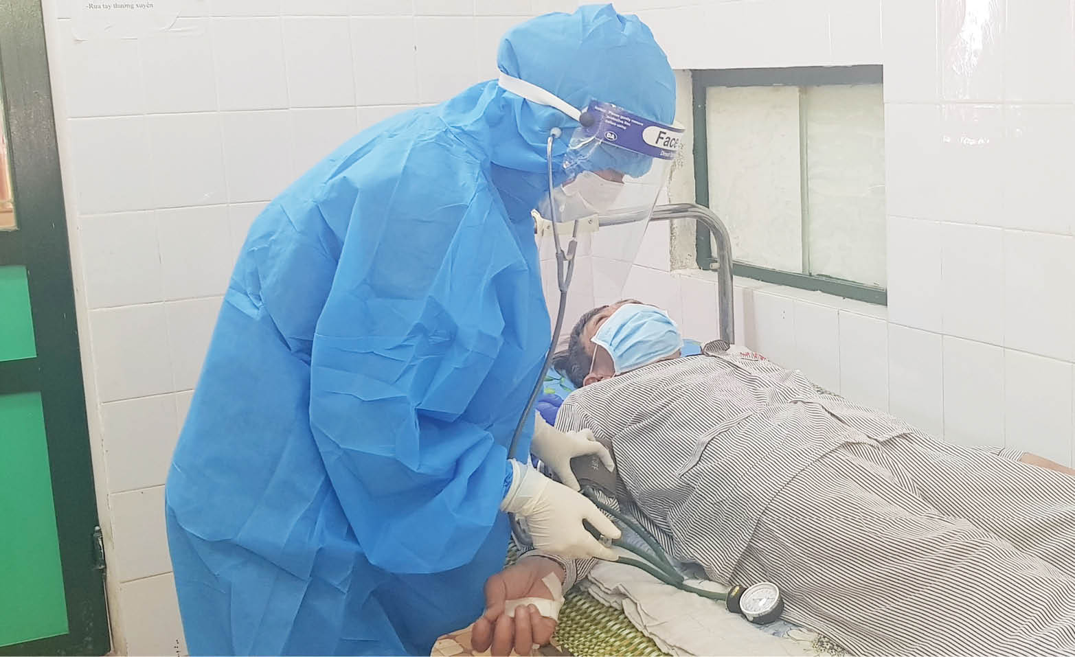 Bệnh viện lên tinh thần, sẵn sàng chuyển trạng thái chống dịch COVID-19