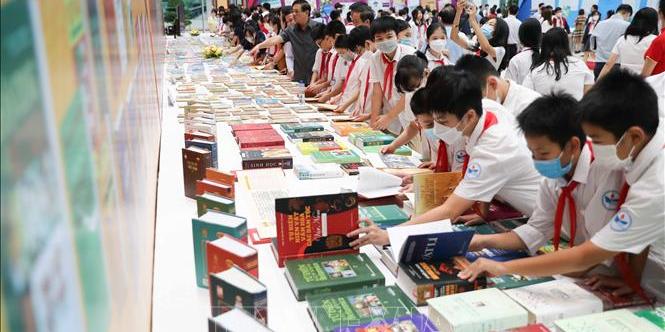 Dự kiến phát hành sách giáo khoa mới lớp 4, 8 và 11 từ ngày 15 6