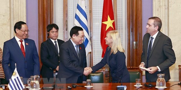 Quốc hội Việt Nam ký Thỏa thuận hợp tác với Nghị viện Uruguay