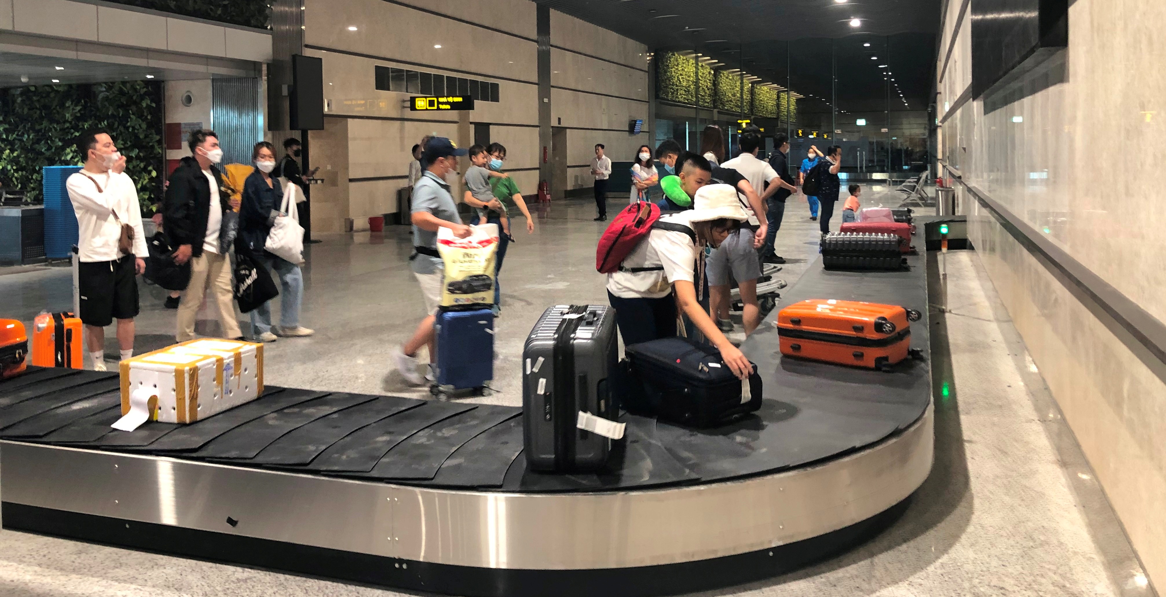 Đưa vào hoạt động nhà ga mới, Cảng Hàng không quốc tế Phú Bài