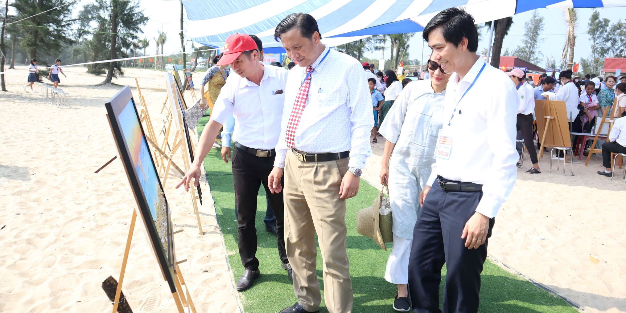 Bồi đắp cho học sinh tình yêu quê hương