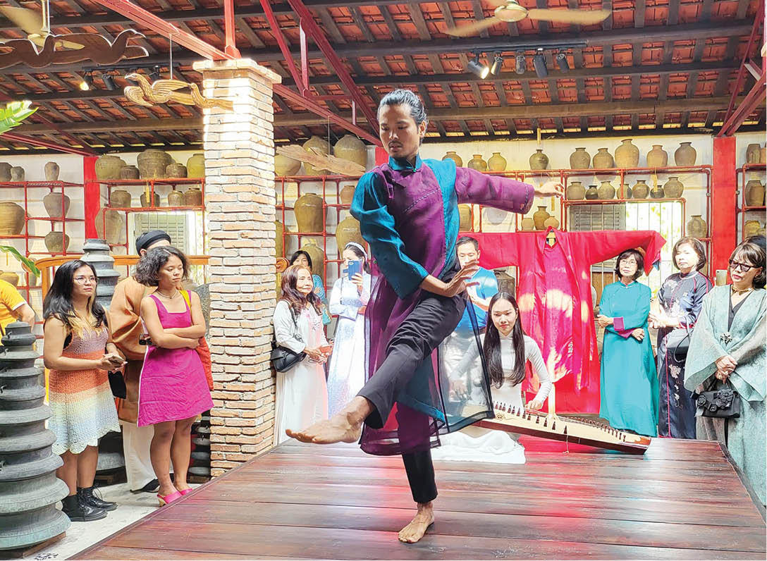 Những “Lan hiên” trong tâm tưởng