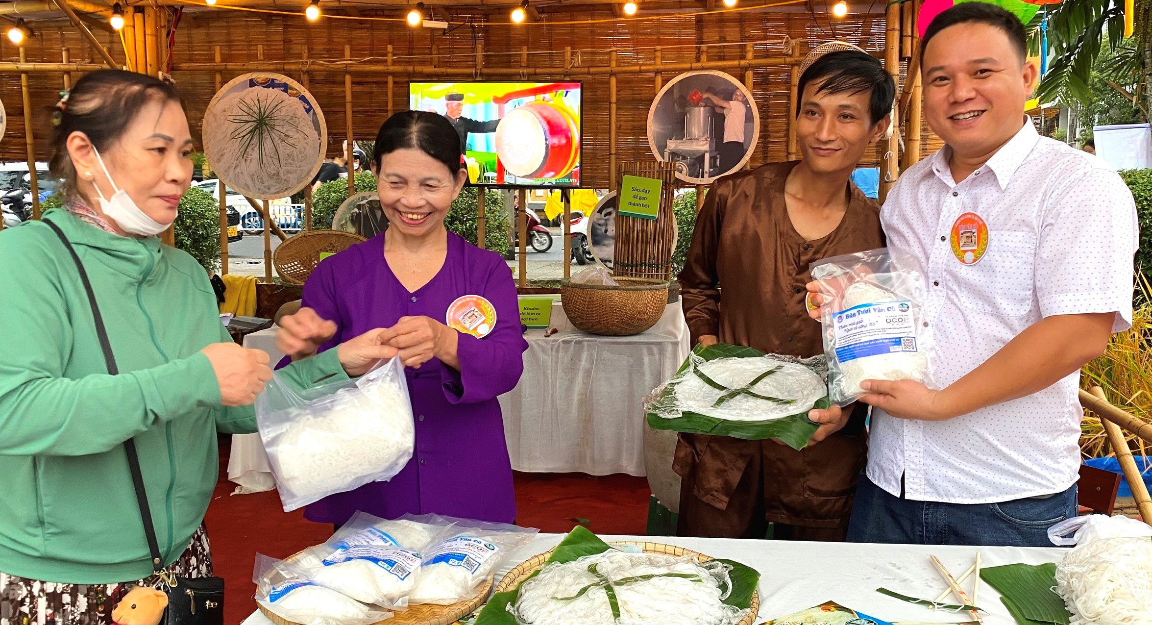 Lễ hội ẩm thực “Tinh hoa nghề bún” thu hút 45 nghìn lượt khách