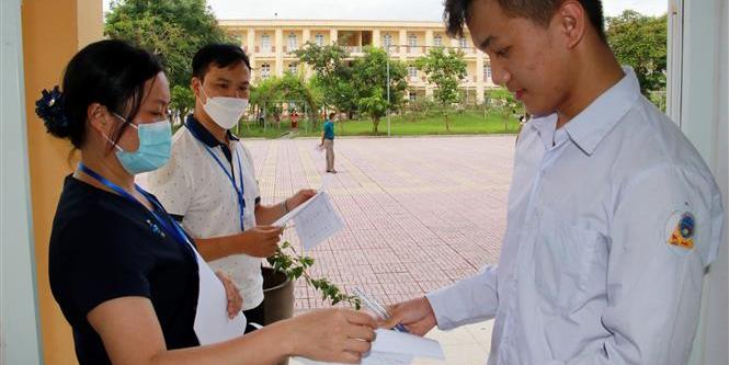 Ngày 4 5, thí sinh bắt đầu đăng ký dự thi tốt nghiệp THPT trực tuyến