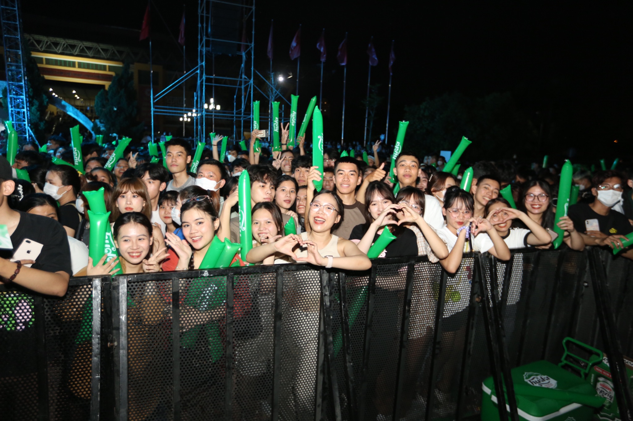 Huda “khui hè cực đã” cùng loạt trải nghiệm sôi động tại Festival Nghề truyền thống Huế 2023