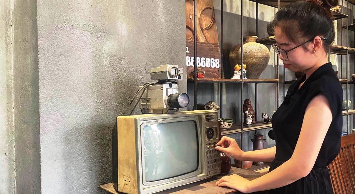 Nhớ chiếc ti vi đen trắng